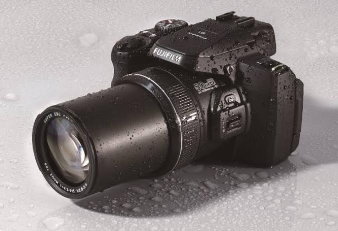 Водонепроницаемая фотокамера Fujifilm FinePix S1 скоро в Украине