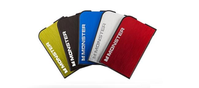 Представлен компактный аккумулятор Monster Power Card